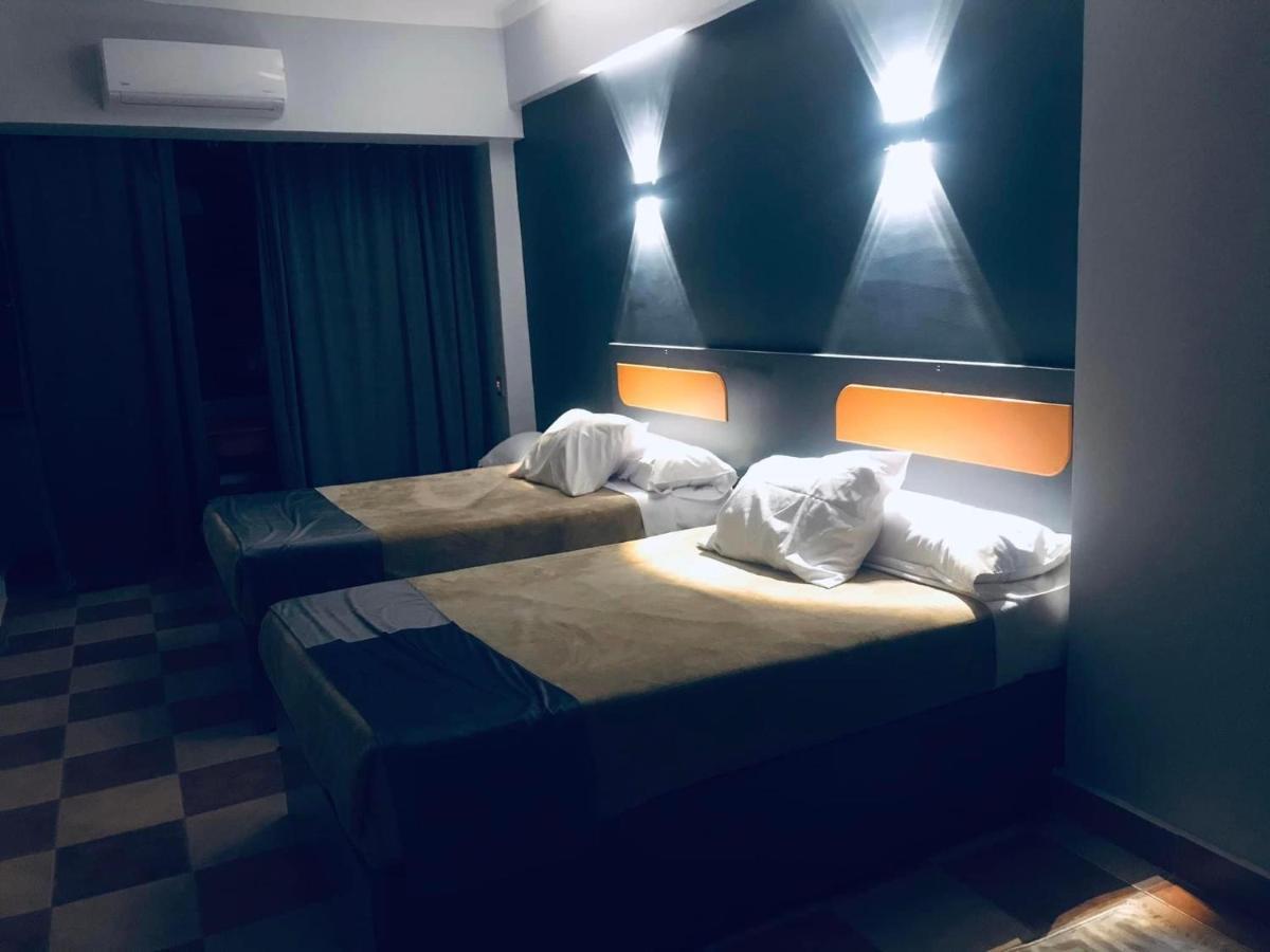 Royal Hotel Qinā Eksteriør bilde
